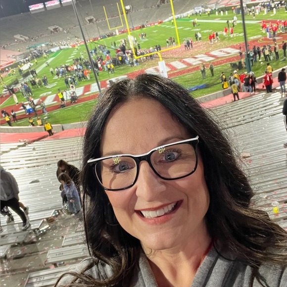 Meet your Posher, Kate - Picture 2 of 9